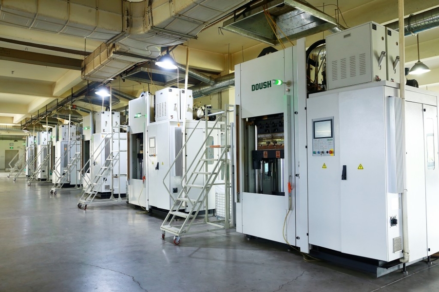 Jiangsu Kunyuan Rubber & Plastic Technology Co.,Ltd línea de producción del fabricante